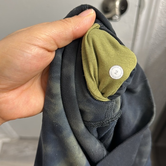 Lululemon Align Pant 25"  size 2 - Picture 11 of 12